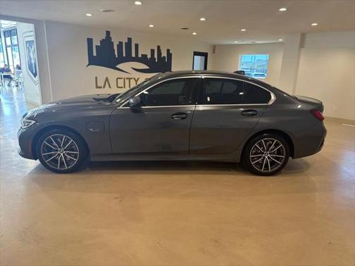 2022 BMW 330e Base