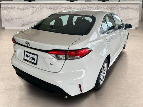 Ice 2024 Toyota Corolla LE
