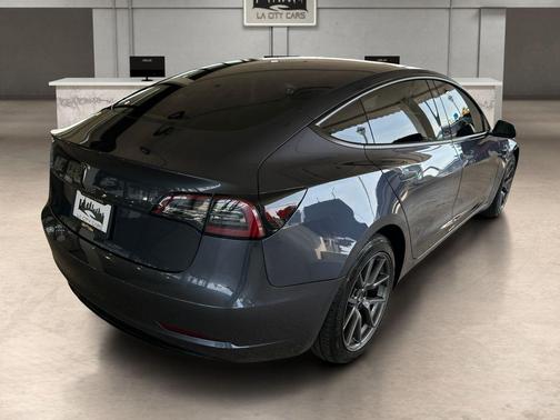 Gray 2023 Tesla Model 3 Standard Range