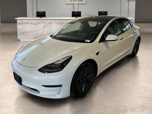 Pearl White Multi-Coat 2023 Tesla Model 3 Standard Range