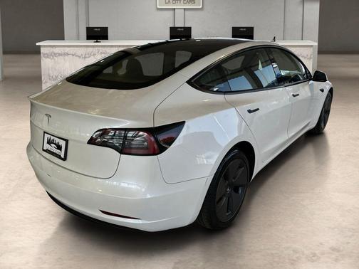 Pearl White Multi-Coat 2023 Tesla Model 3 Standard Range