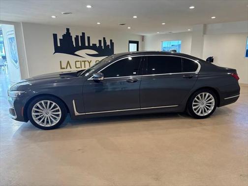 2020 BMW 740 740i