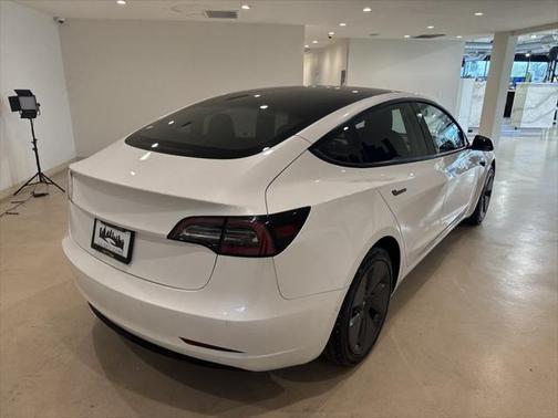2022 Tesla Model 3 Standard Range