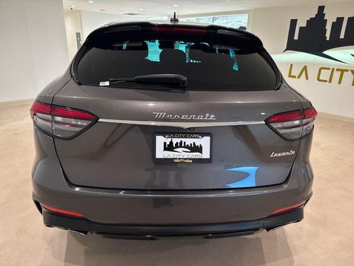 2022 Maserati Levante Modena