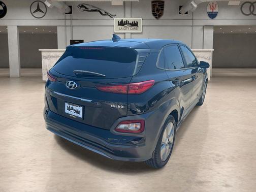 Ultra Black 2021 Hyundai KONA EV Ultimate