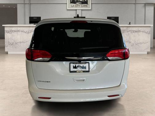 Bright White Clearcoat 2023 Chrysler Voyager LX