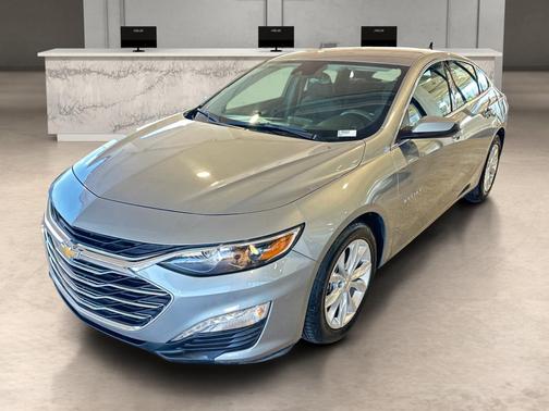 Sterling Gray Metallic 2024 Chevrolet Malibu FWD 1LT
