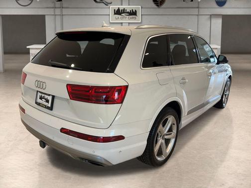 2019 Audi Q7 55 Prestige
