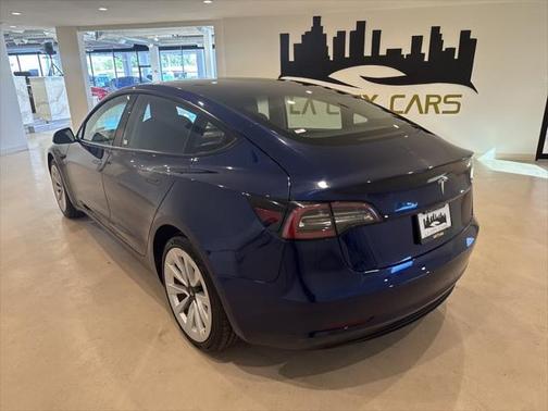 2022 Tesla Model 3 Standard Range