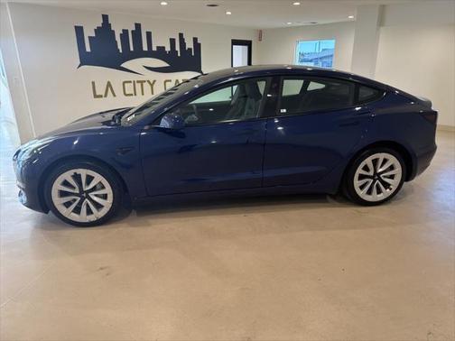2022 Tesla Model 3 Standard Range