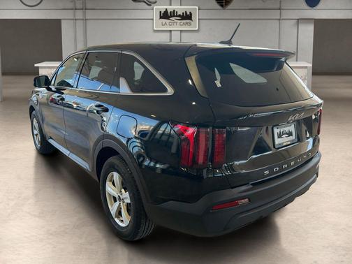 2022 Kia Sorento LX