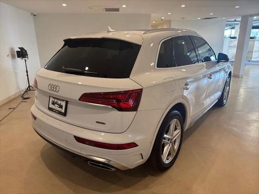 2022 Audi Q5 55 S line Prestige