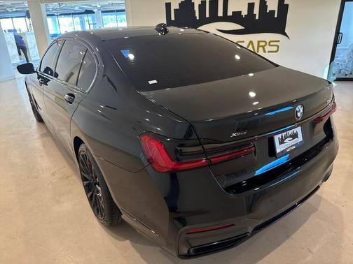 2022 BMW 750 i xDrive