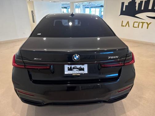 2022 BMW 750 i xDrive