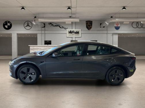 2023 Tesla Model 3 Standard Range