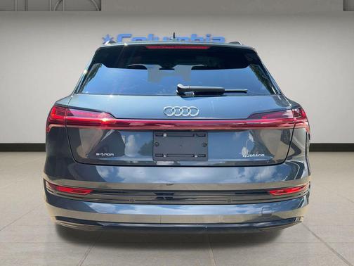 2021 Audi e-tron Premium