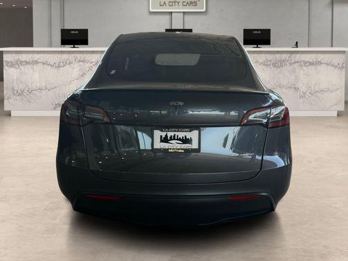 Midnight Silver Metallic 2023 Tesla Model Y Performance Dual Motor All-Wheel Drive