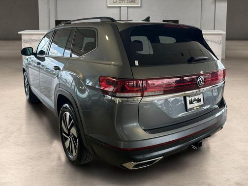 Gray 2025 Volkswagen Atlas 2.0T SE w/Technology