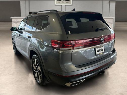 Gray 2025 Volkswagen Atlas 2.0T SE w/Technology