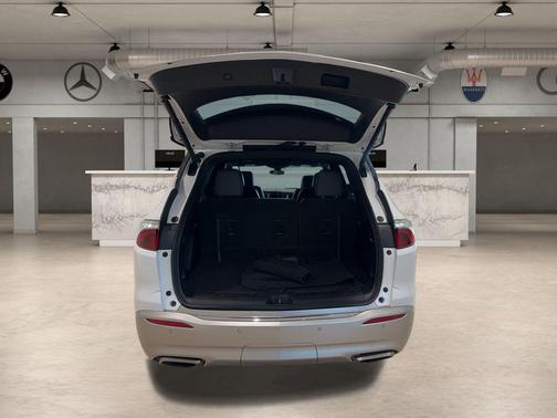 2022 Buick Enclave FWD Essence