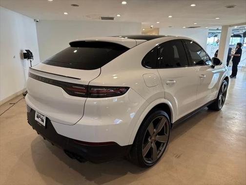 2023 Porsche Cayenne Platinum Edition