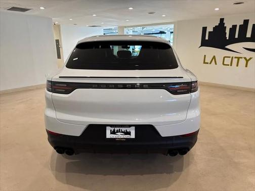 2023 Porsche Cayenne Platinum Edition