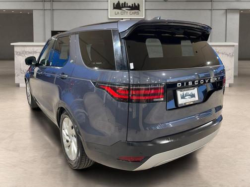 2024 Land Rover Discovery P300 S