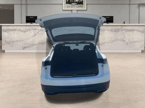 2022 Porsche Cayenne Platinum Edition