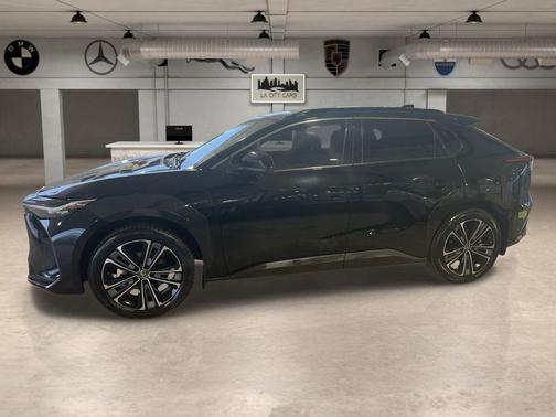 2023 Toyota bZ4X Limited