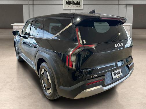 2024 Kia EV9 Light Short Range