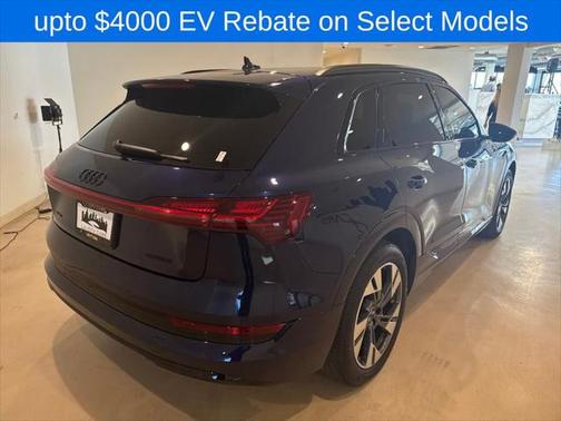 2022 Audi e-tron Premium