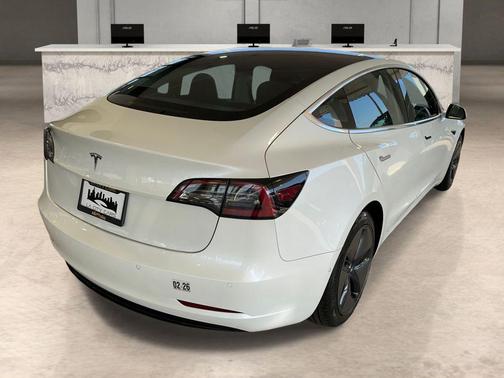 2020 Tesla Model 3 Standard Range Plus