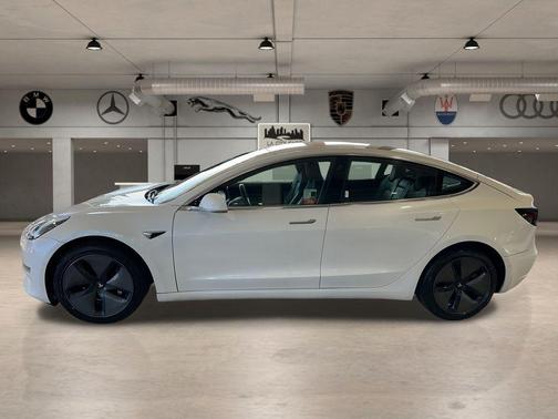 2020 Tesla Model 3 Standard Range Plus