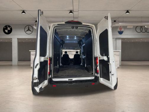 2022 Ford Transit-250 Base