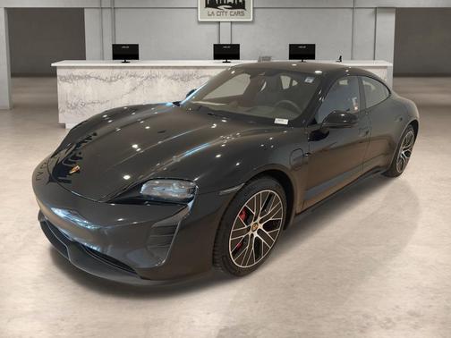 2022 Porsche Taycan GTS