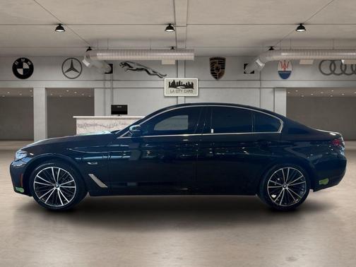 Jet Black 2023 BMW 530e Base