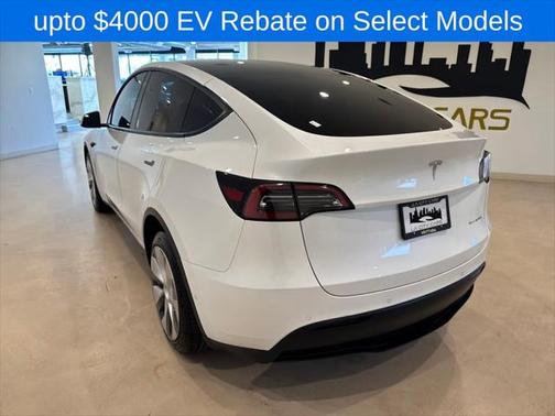 2022 Tesla Model Y Long Range Dual Motor All-Wheel Drive