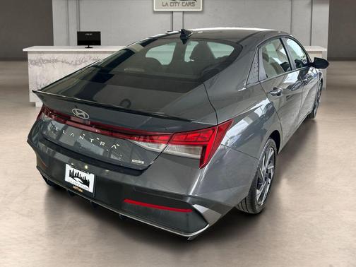 Ecotronic Gray Pearl 2025 Hyundai ELANTRA HEV SEL Sport