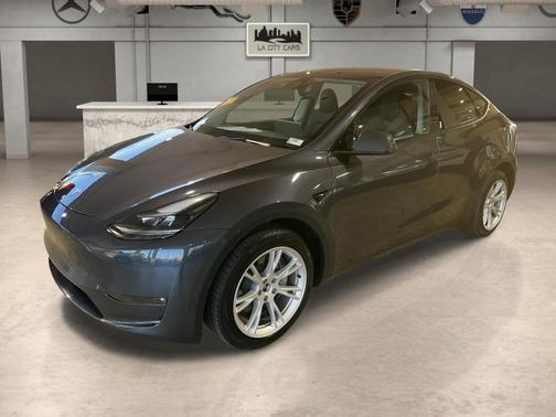 2023 Tesla Model Y Long Range Dual Motor All-Wheel Drive