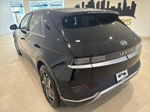 2023 Hyundai IONIQ 5 SE