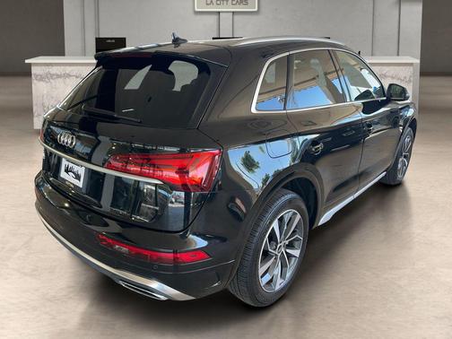 2023 Audi Q5 45 S line Premium
