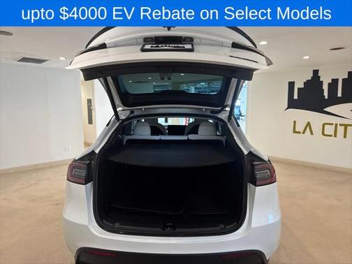 2023 Tesla Model Y Long Range Dual Motor All-Wheel Drive