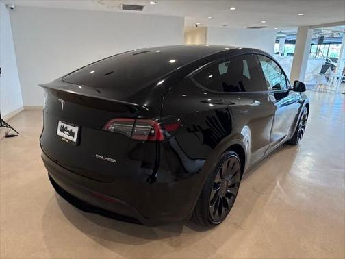 2022 Tesla Model Y Performance Dual Motor All-Wheel Drive