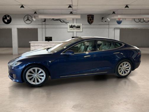 2017 Tesla Model S 90D