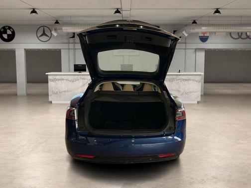 2017 Tesla Model S 90D