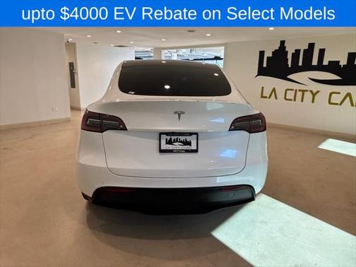 2022 Tesla Model Y Long Range Dual Motor All-Wheel Drive