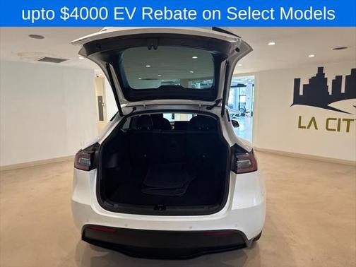 2022 Tesla Model Y Long Range Dual Motor All-Wheel Drive