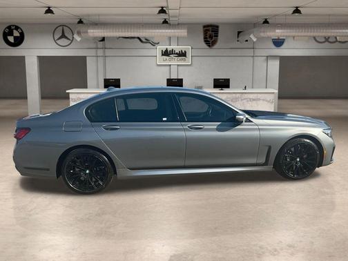 2022 BMW 750 i xDrive
