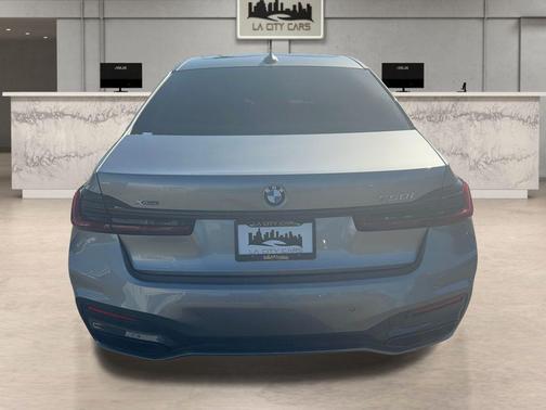 2022 BMW 750 i xDrive