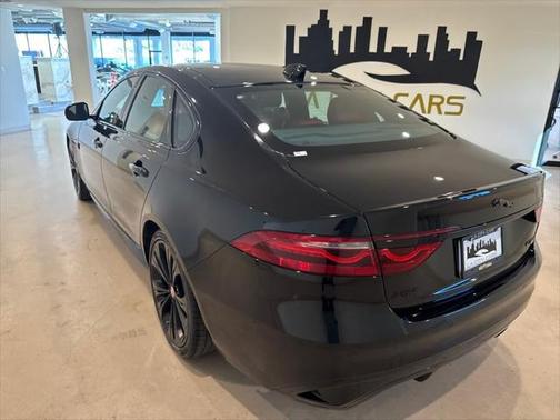 2021 Jaguar XF R-Dynamic SE P300 AWD Automatic